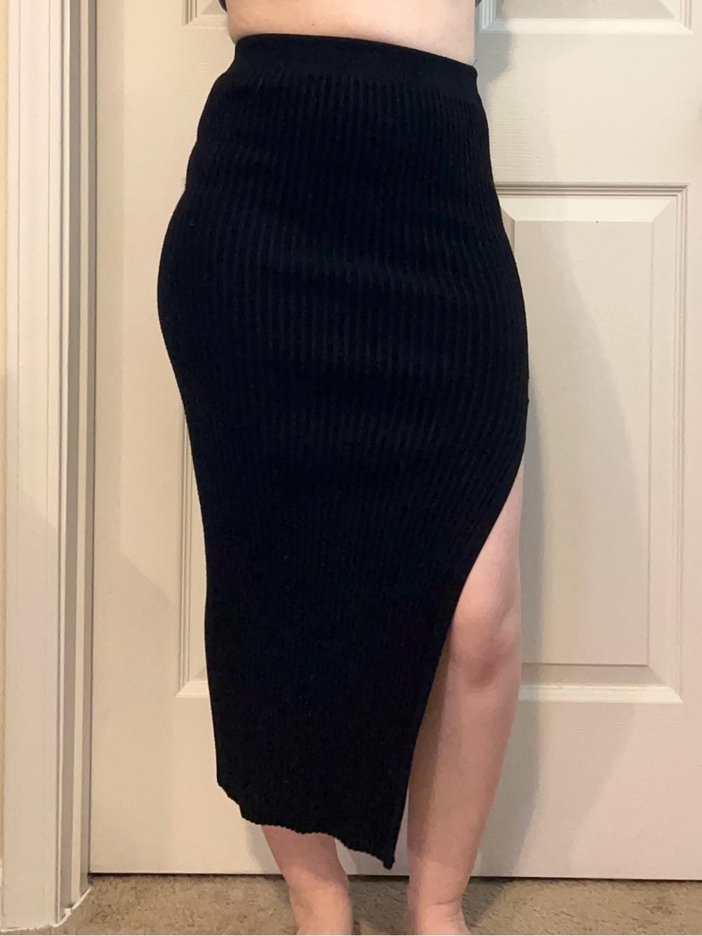 Black Stretchy Knit Maxi Skirt with Leg Split